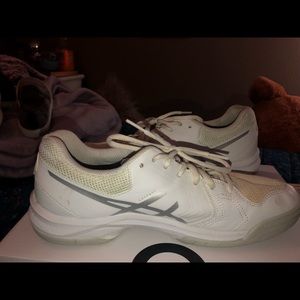 Asics volleyball shoes